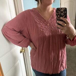 Torrid 🌷 Dusty Rose Embroidered Blouse